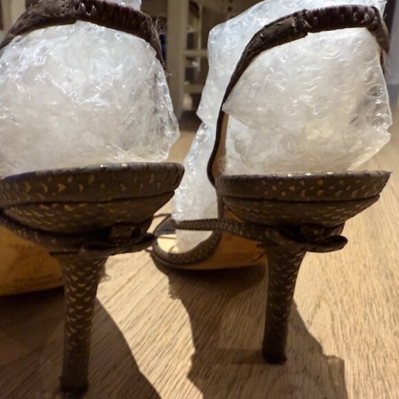 KATE SPADE Strap Sandals with diamante side buckle. Size US8 - Picture 2 of 3